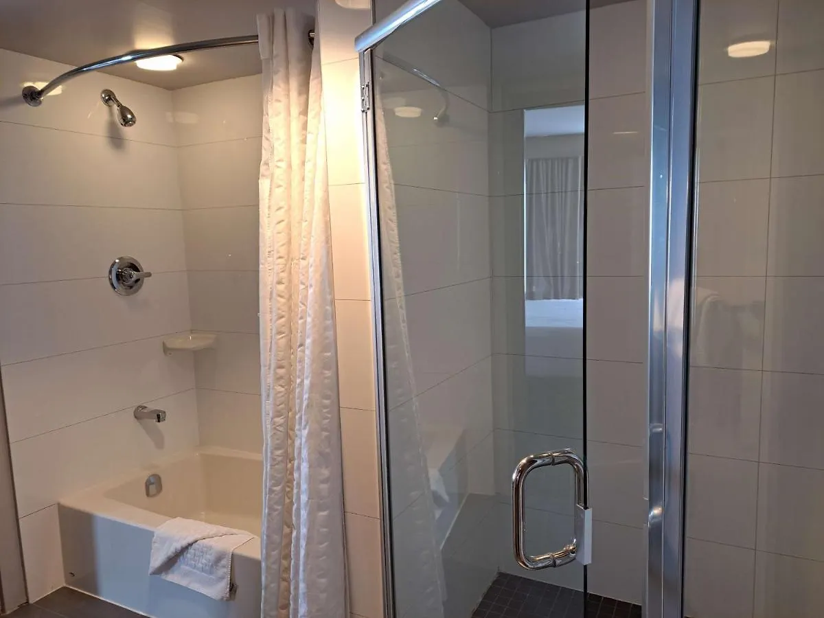 Best Western Plus Vancouver Airport Hotel