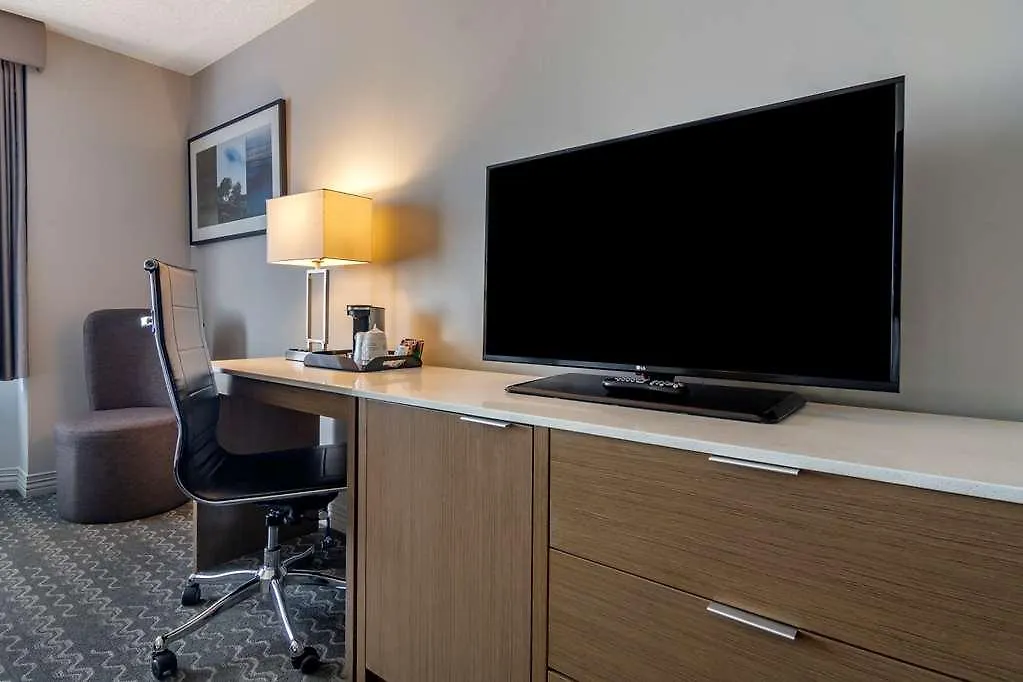 ***  Best Western Plus Vancouver Airport Hotel Canada